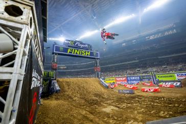 Honda HRC Progressive Controls SMX Playoffs After St. Louis Sweep