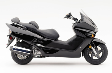 2004 Honda Reflex.
