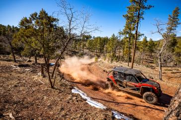 2022 Honda Talon 1000X-4FOXLiveValve action
