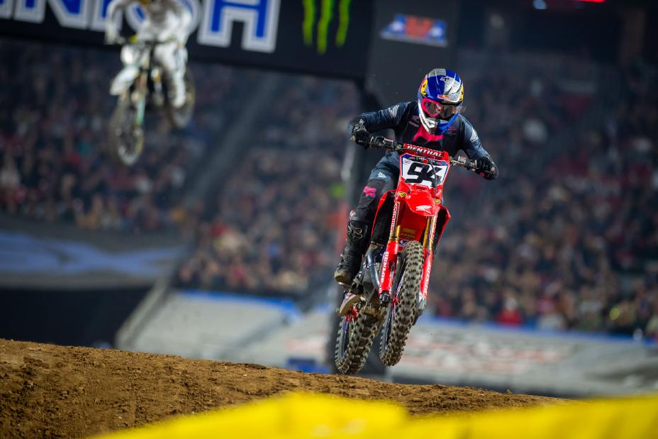 Lawrence Takes 250SX Overall Win at Glendale’s Triple Crown