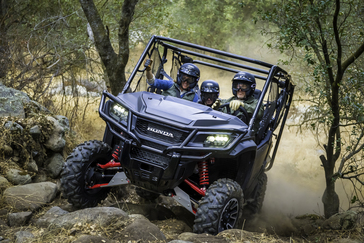 2017 Honda Pioneer 1000-5 LE