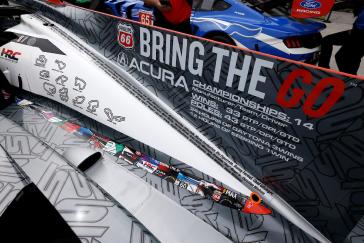 #93: Acura Meyer Shank Racing w/Curb Agajanian, Acura ARX-06, GTP: Renger van der Zande, Nick Yelloly Thank You livery