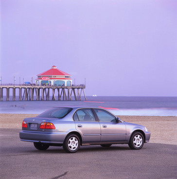 2000 Honda Civic Sedan EX.
