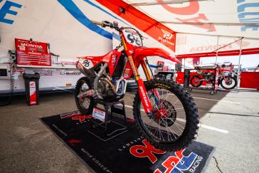 Jett Lawrence Earns His First Win of the Season, at Anaheim 2 SX