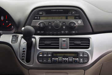 2005 Honda Odyssey EX interior
