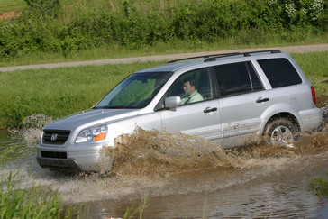 2003 Honda Pilot EX.
