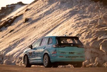 Honda CR-V e:FCEV to Challenge Pikes Peak Hill Climb as First-Ever Hydrogen Powered Race Entry