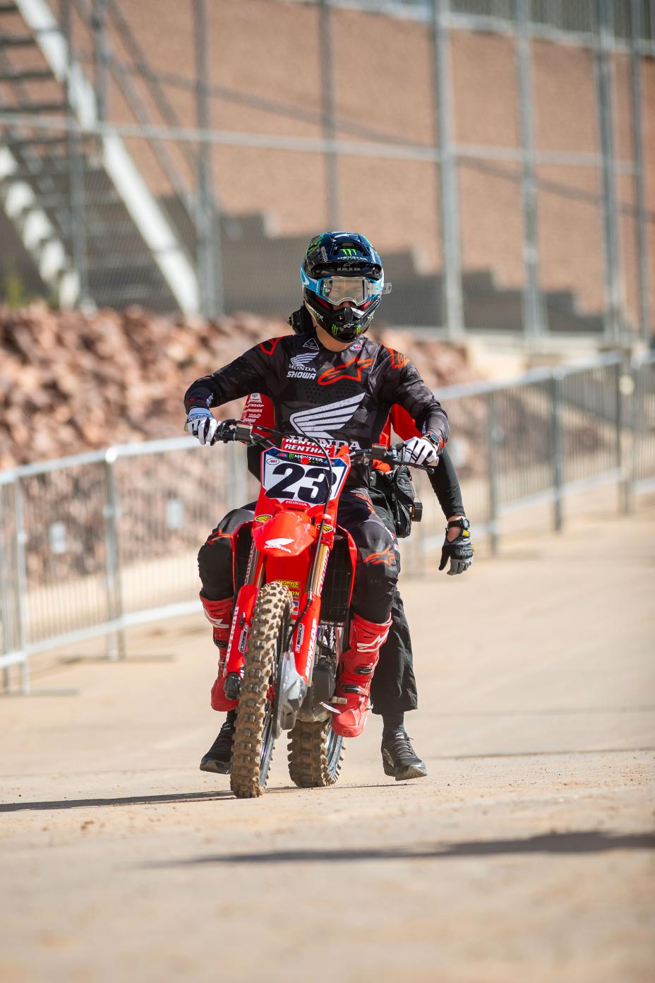 Lawrence Takes 250SX Overall Win at Glendale’s Triple Crown