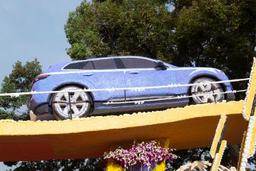 Honda Prologue Featured on 2023 Forever Determined Rose Parade Float