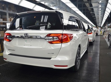 The all-new 2018 Honda Odyssey preparing for a final inspection at Honda Manufacturing of Alabama.