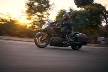 25 Honda Gold Wing Matte Black Metallic Action