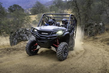 2017 Honda Pioneer 1000-5 LE