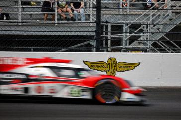 #93: Acura Meyer Shank Racing w/Curb Agajanian, Acura ARX-06, GTP: Renger van der Zande, Nick Yelloly, Kaku Ohta