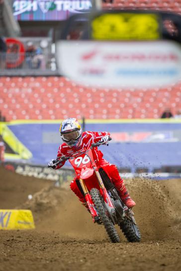 Hunter Lawrence Retains Championship Lead Following Challenging Cleveland Triple Crown Supercross