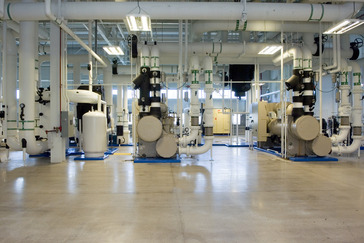 Honda R&D America's Ohio facility uses water and energy conservation systems as well as emissions reducing tactics. One application that helped the building achieve Gold certification is an air conditioning system that generates cool air using an ice chilling system that is a more efficient and less costly, and has the capacity to cool additional buildings in the future. 