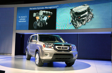 Detroit, January 13, 2008 -- A prototype of the all-new 2009 Honda Pilot sport utility vehicle was introduced during the North American International Auto Show. The prototype conveys design features of the more boldly-styled 2009 Pilot, set to debut in spring 2008.