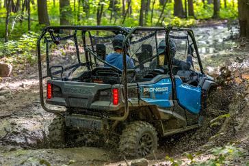 2025 Honda Pioneer 1000-5 Deluxe
