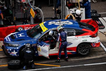 #72: Pegram Racing, Honda Civic FL5 TCR, TCR: Riley Pegram, Larry Pegram, Pit Stop