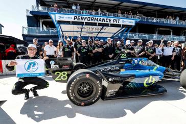 NTT P1 Award winner #28: Marcus Ericsson, Andretti Global Honda celebrates his pole position run