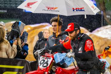 Jett Lawrence Earns His First Win of the Season, at Anaheim 2 SX