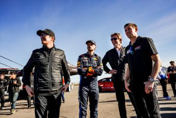 Prior to the 2024 Formula 1 Las Vegas Grand Prix, Honda, HRC and Acura gathered a collection of hybrid hero machines including the Acura ARX-06, Indycar, the Indycar hybrid-powered CR-V Hybrid Racer and the production Honda Civic Hybrid to celebrate the performance of Honda’s hybrid Power Unit (PU) technology as an important pillar of Honda’s automotive electrification strategy.