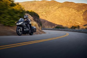 25 Honda Gold Wing Matte Black Metallic Action
