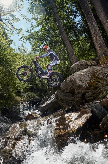 20 Montesa Cota 301RR action 