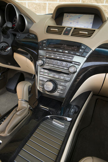2009 Acura MDX.