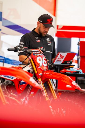 Hunter Lawrence takes career-first 450SX Triple Crown overall win in Indianapolis