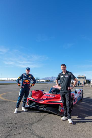 Prior to the 2024 Formula 1 Las Vegas Grand Prix, Honda, HRC and Acura gathered a collection of hybrid hero machines including the Acura ARX-06, Indycar, the Indycar hybrid-powered CR-V Hybrid Racer and the production Honda Civic Hybrid to celebrate the performance of Honda’s hybrid Power Unit (PU) technology as an important pillar of Honda’s automotive electrification strategy.