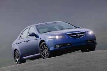 Introduced in 2004, the third-generation Acura TL performance luxury sedan became the best-selling Acura sedan of all time.