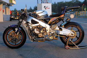 Honda RC211V.

