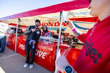 Hunter Lawrence scores his first AMA Supercross premier-class win in Arlington