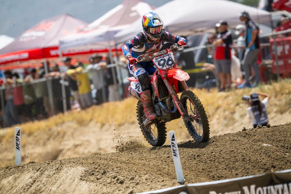 Powerful Return to Racing for Honda HRC Progressive at Fox Raceway