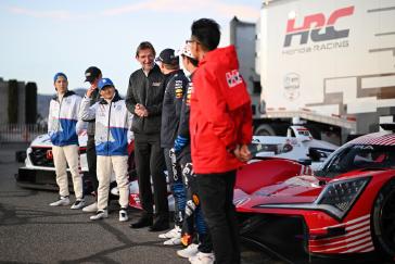 Prior to the 2024 Formula 1 Las Vegas Grand Prix, Honda, HRC and Acura gathered a collection of hybrid hero machines including the Acura ARX-06, Indycar, the Indycar hybrid-powered CR-V Hybrid Racer and the production Honda Civic Hybrid to celebrate the performance of Honda’s hybrid Power Unit (PU) technology as an important pillar of Honda’s automotive electrification strategy.