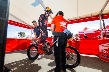 Jett Lawrence Earns His First Win of the Season, at Anaheim 2 SX