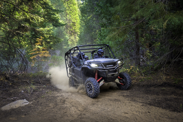 2017 Honda Pioneer 1000-5 LE