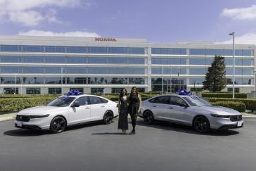 Honda Celebrates Sale of 15 Millionth Honda Accord in America – Buyer’s Sister Purchased 15,000,001st Accord on Same Day