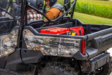 2025 Honda Pioneer 1000-6 Deluxe Crew