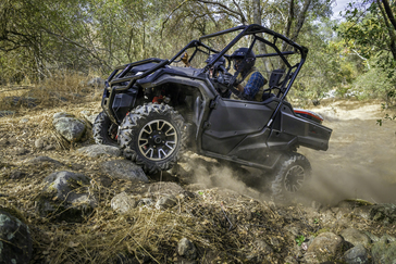 2017 Honda Pioneer 1000 LE