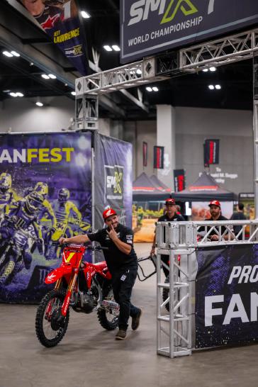 Honda HRC Progressive Controls SMX Playoffs After St. Louis Sweep