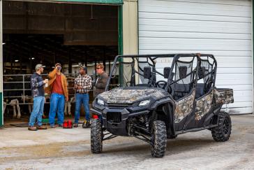 2025 Honda Pioneer 1000-6 Deluxe Crew