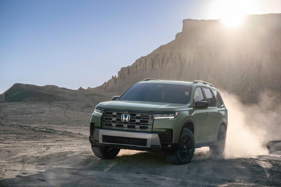 Honda Refreshes Class Leading Pilot With Improved Driving