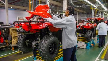 Honda associates today celebrated 40 years of producing world-class power equipment and powersports products at Honda North Carolina Manufacturing (NCM) in Swepsonville.
