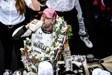 #60: Felix Rosenqvist, Meyer Shank Racing w/Curb Agajanian Honda, Celebration, Milk