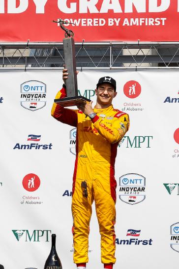 #10: Alex Palou, Chip Ganassi Racing Honda,  on the podium