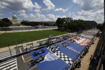 #10: Alex Palou, Chip Ganassi Racing Honda and #27: Kyle Kirkwood, Andretti Global Honda lead the field to the start on the pace lap