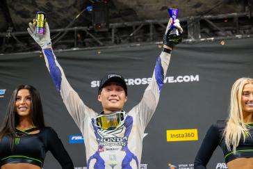 Hunter Lawrence scores his first AMA Supercross premier-class win in Arlington