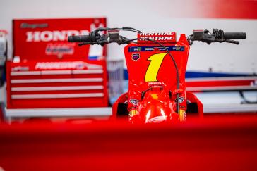 Honda HRC Progressive Controls SMX Playoffs After St. Louis Sweep