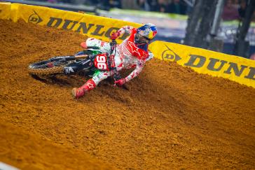 Hunter Lawrence scores his first AMA Supercross premier-class win in Arlington
